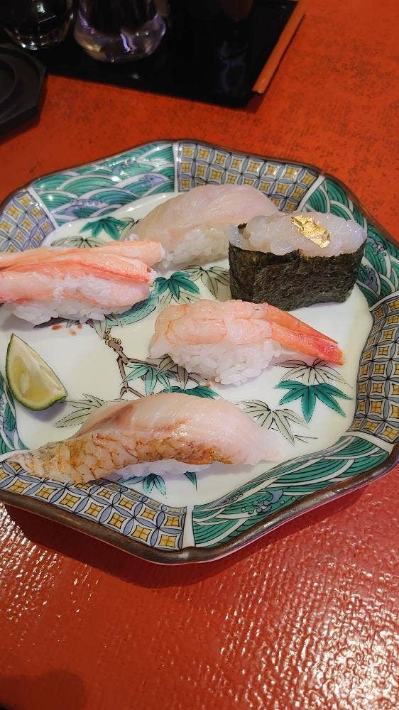 金沢まいもん寿司 マークイズ福岡ももち店