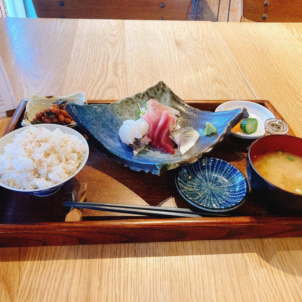 カマタ食堂