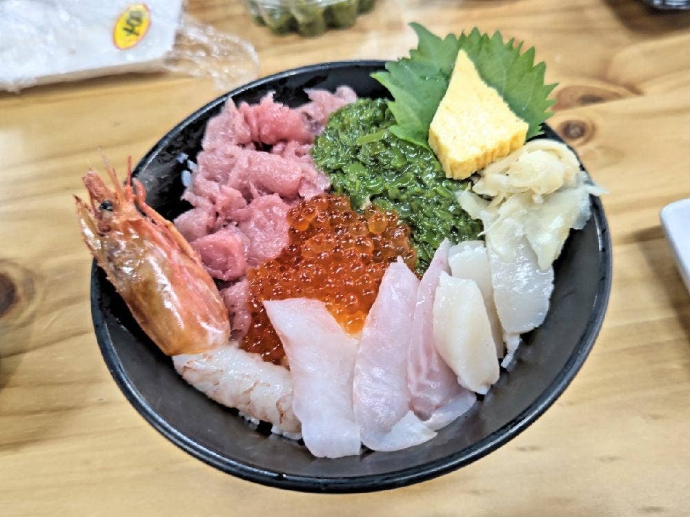 塩釜仲卸市場 マイ海鮮丼コーナー