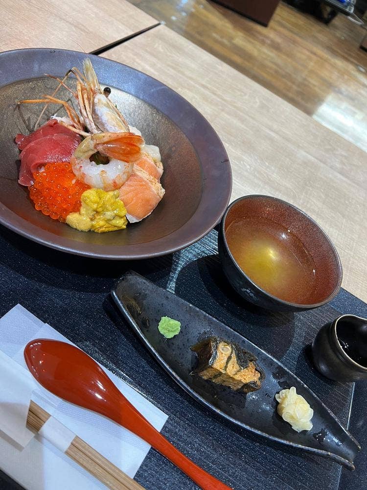 島の人 新千歳空港ゲートラウンジ店