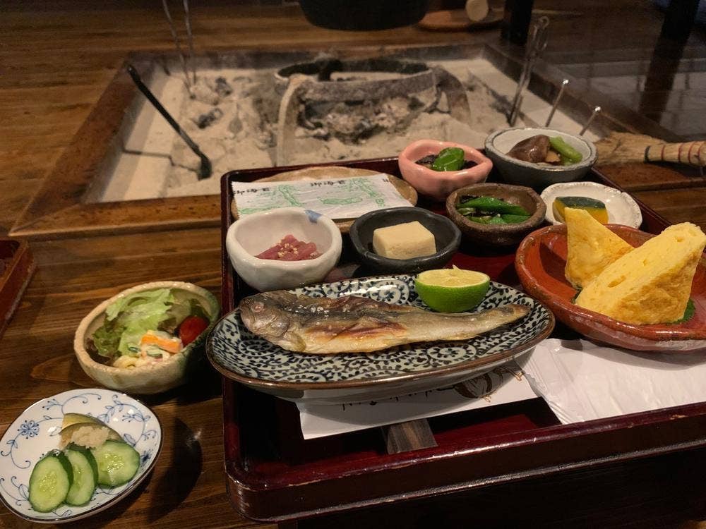 日登美山荘