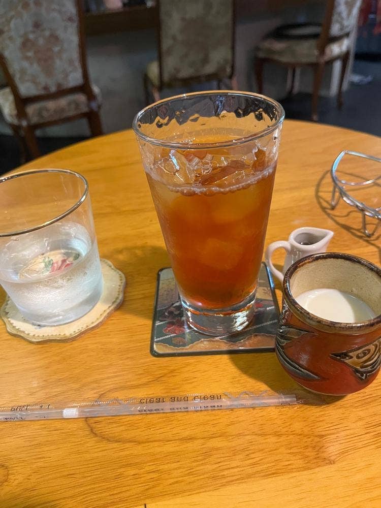 ピアノ・ワインバー 鴻臚館