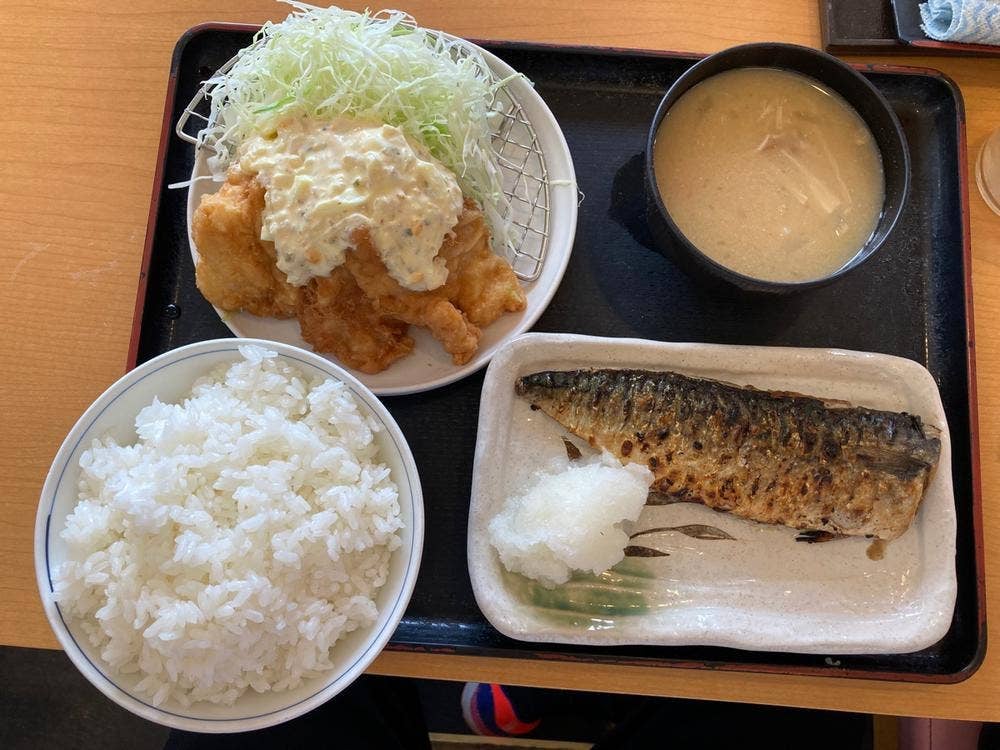 魚ばぁさんの食堂 おくどさん レインボー店