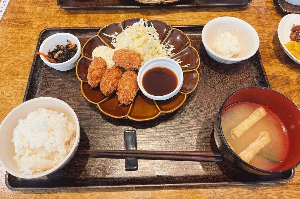 むらこし亭