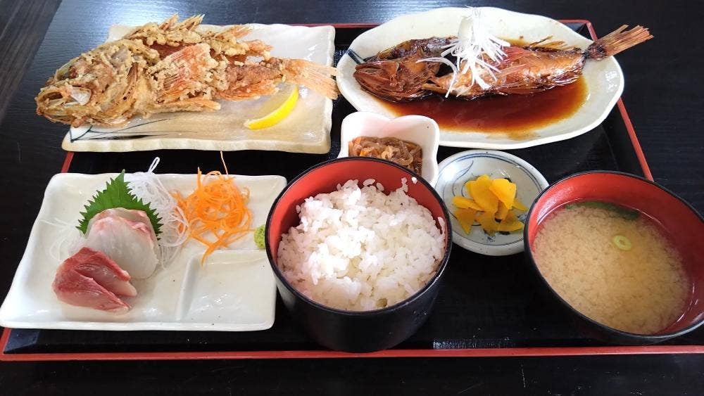 あじや
