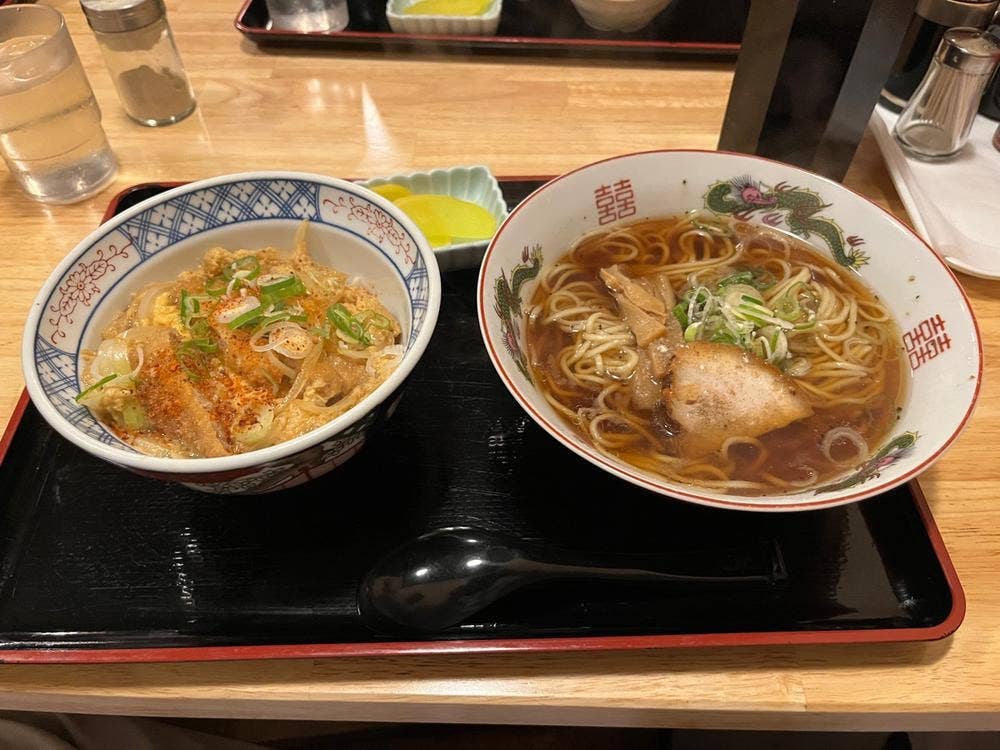 食堂 颯楽