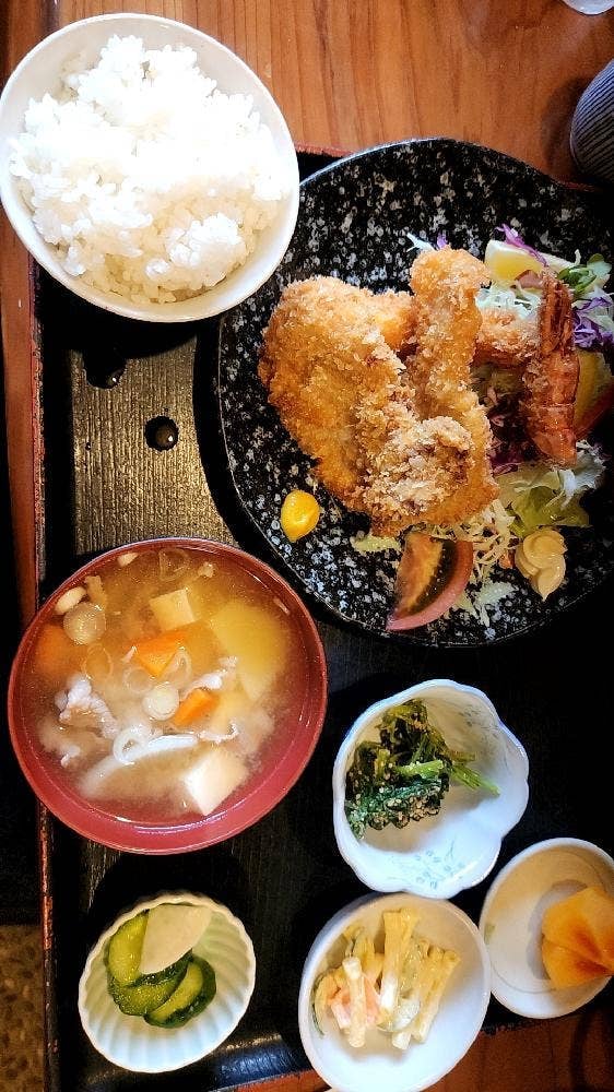 与里道