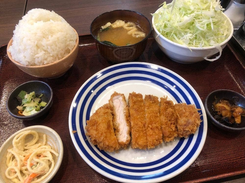 BISTRO 5 1/2 GOHAN