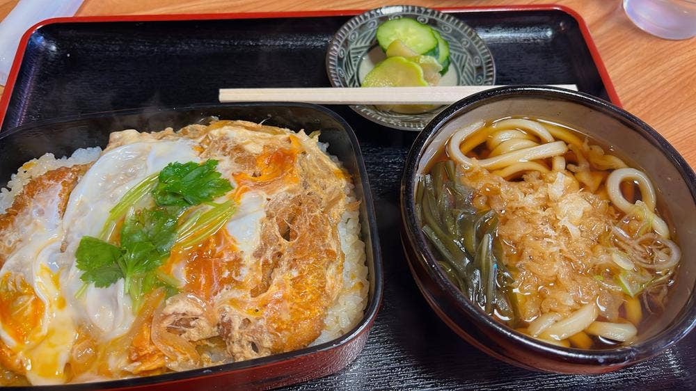 山六そば店
