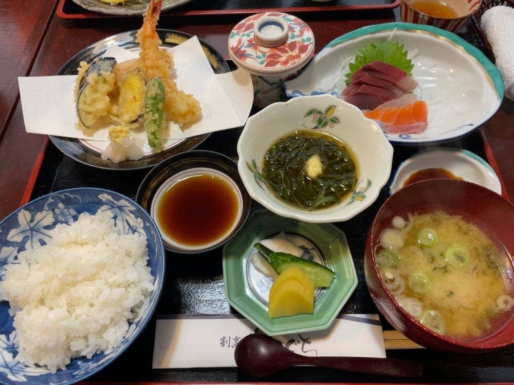 割烹さわぐち