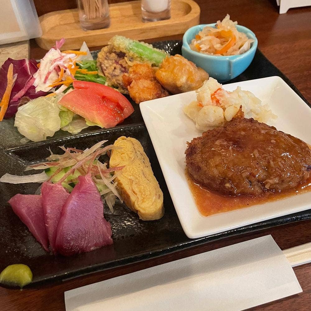 桜井町2丁目食堂 テンゾーネ