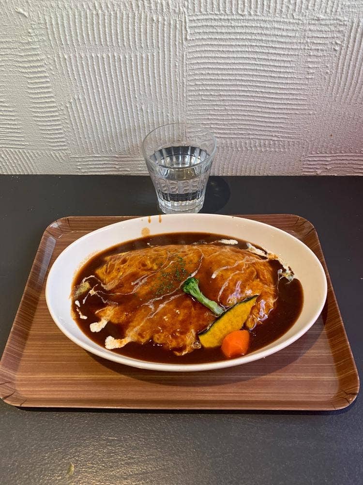 おむおむ