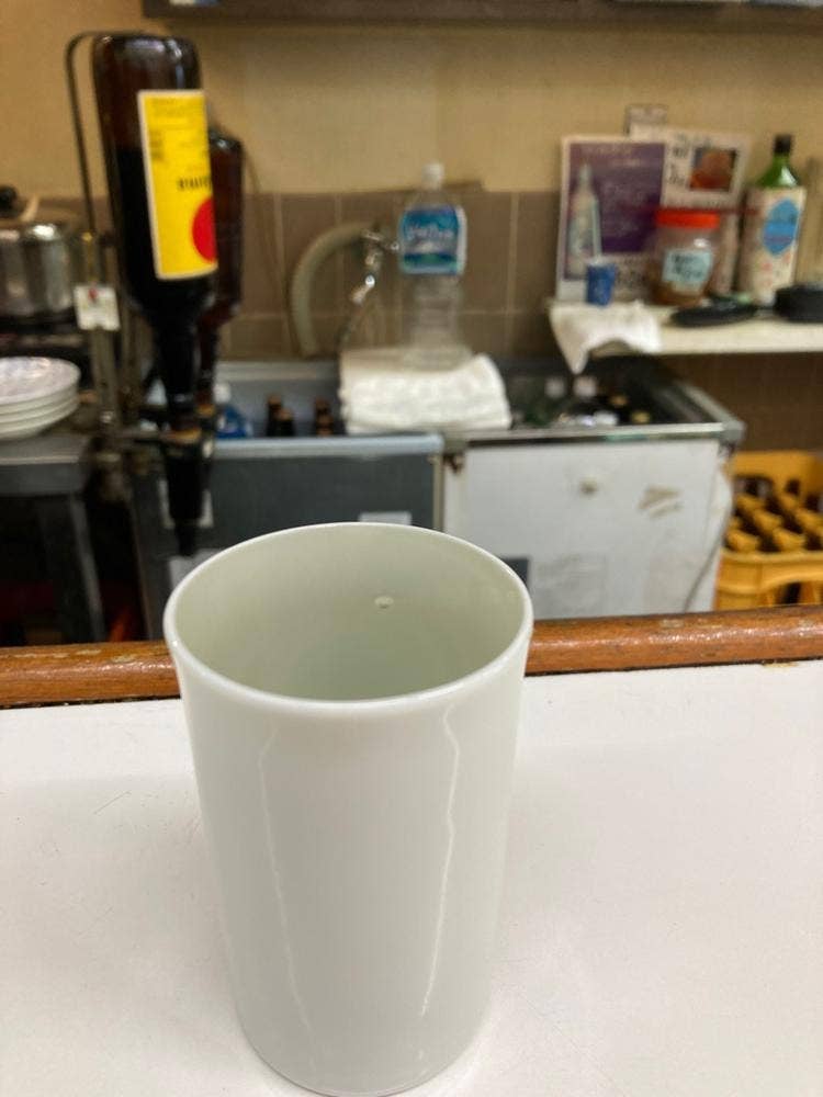 酒のデパート ヒトモト 立ち呑みカウンター
