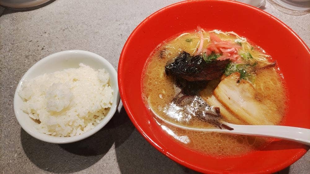 とんこつラーメン ラの壱 金山駅店