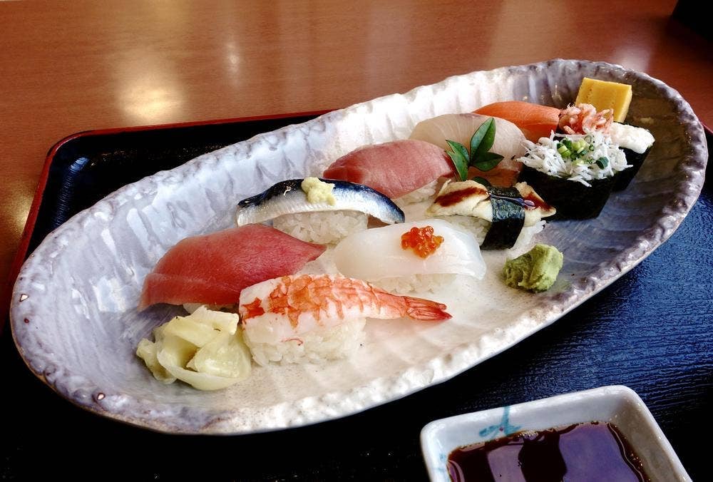 レストラン 駿河路