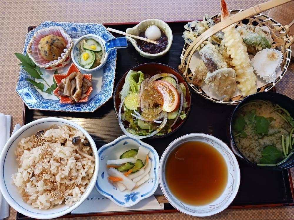 お食事処 朱鷺