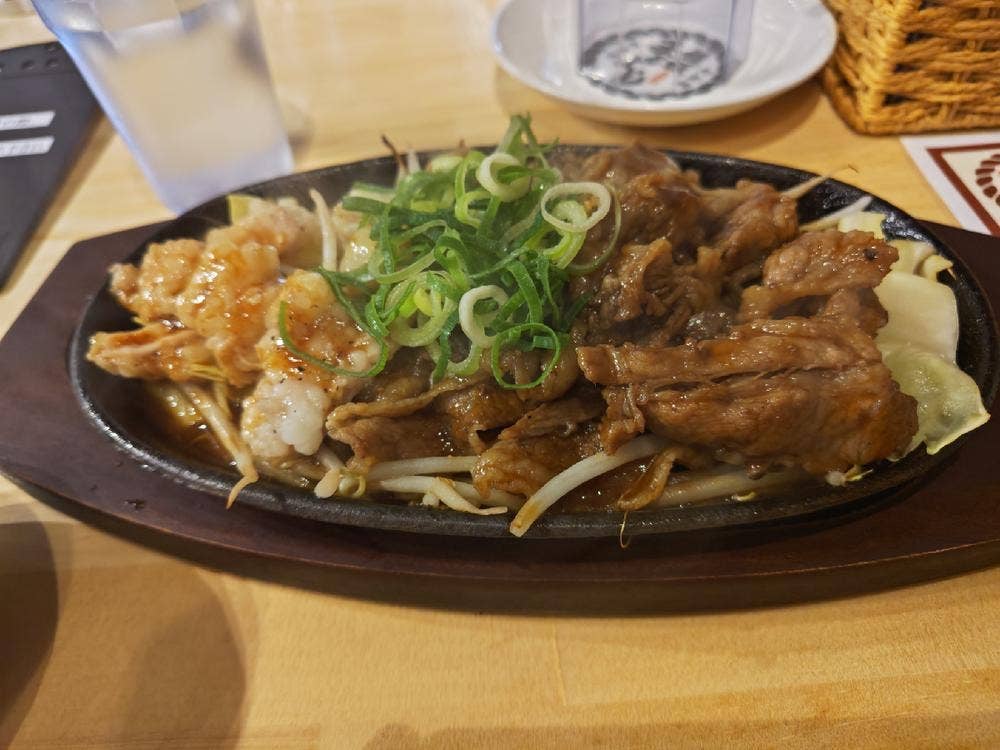鉄板肉食堂まるよし 南森町店