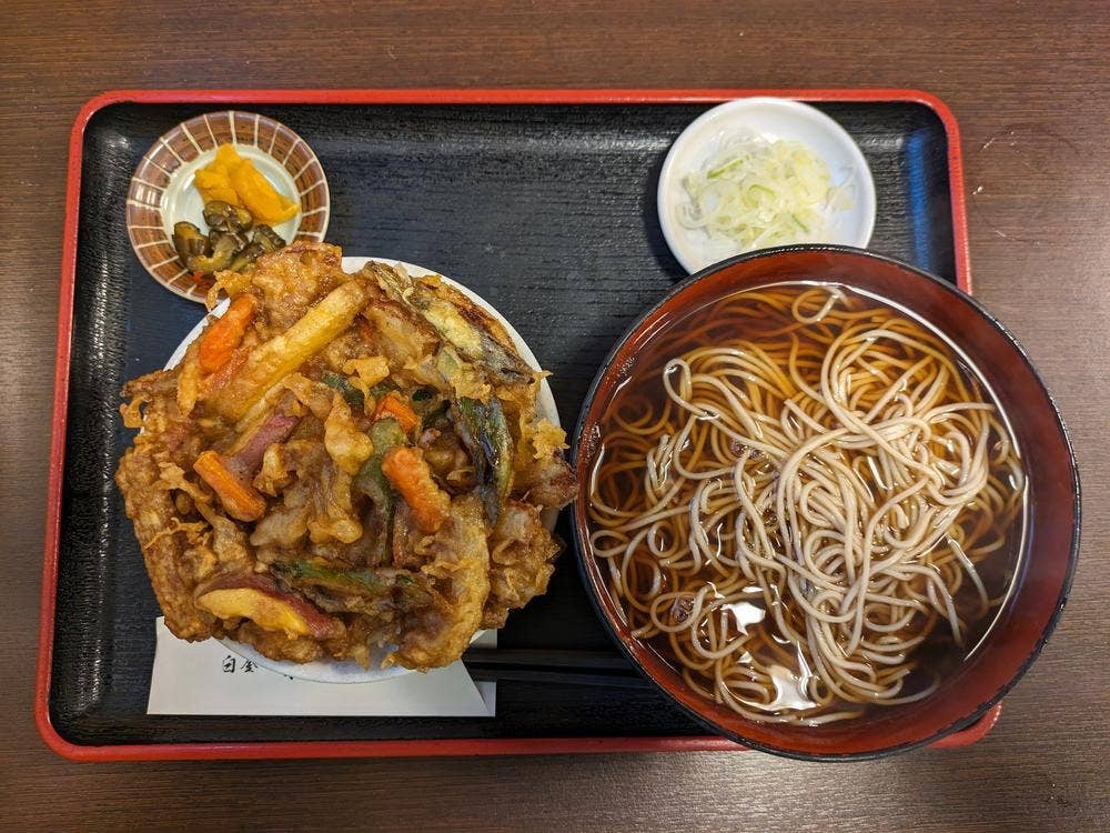 白金松月