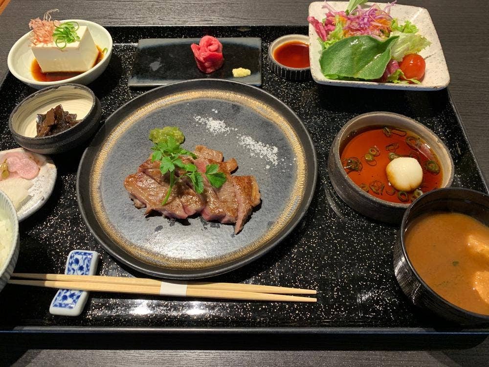 毛利志満 近江八幡本店