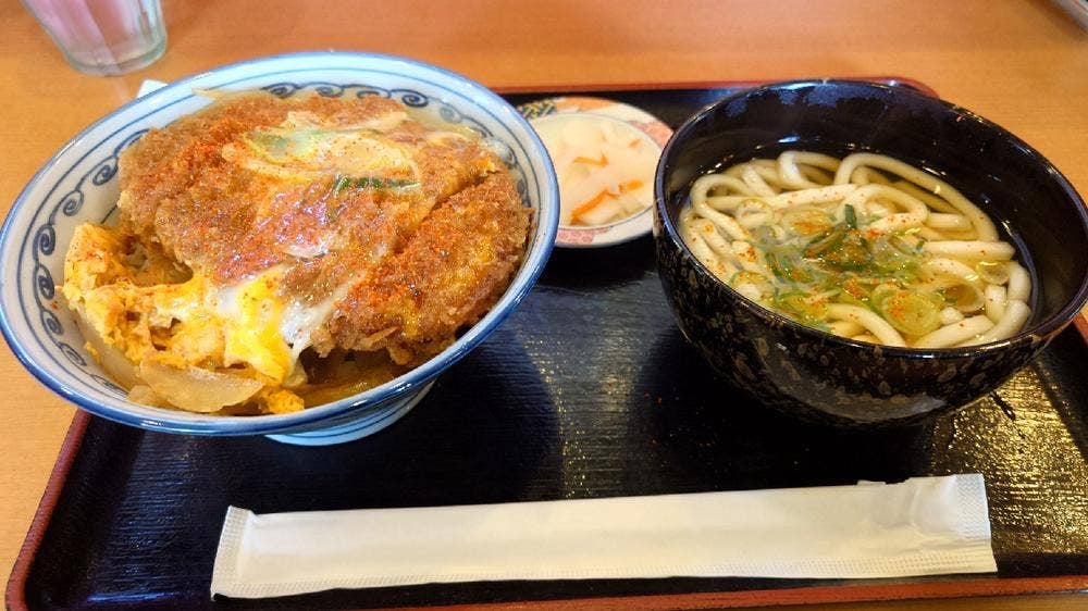 Yahata すしべん 羽坂店