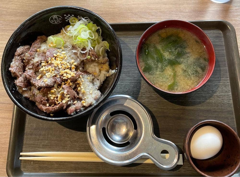 肉どんぶり専門店 丼の市まつ