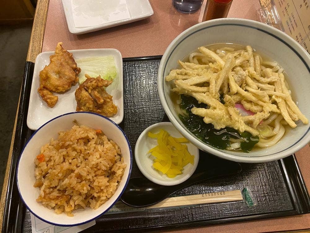 まるうま千早店