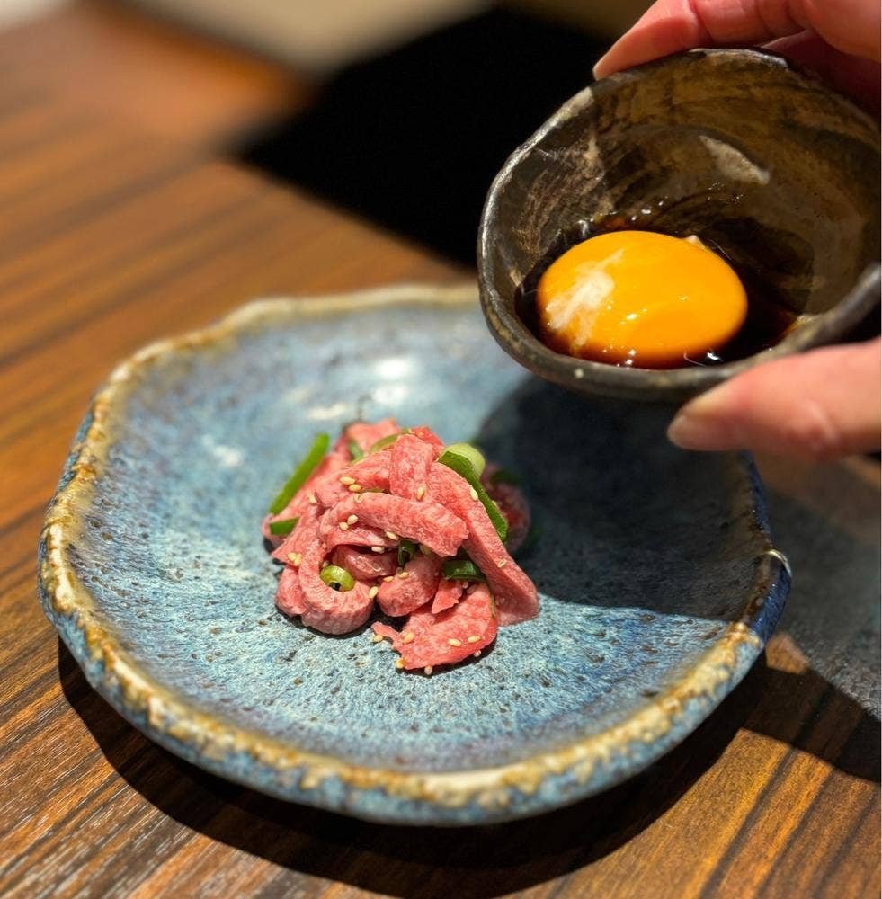炭火焼肉 深山 神戸三宮店