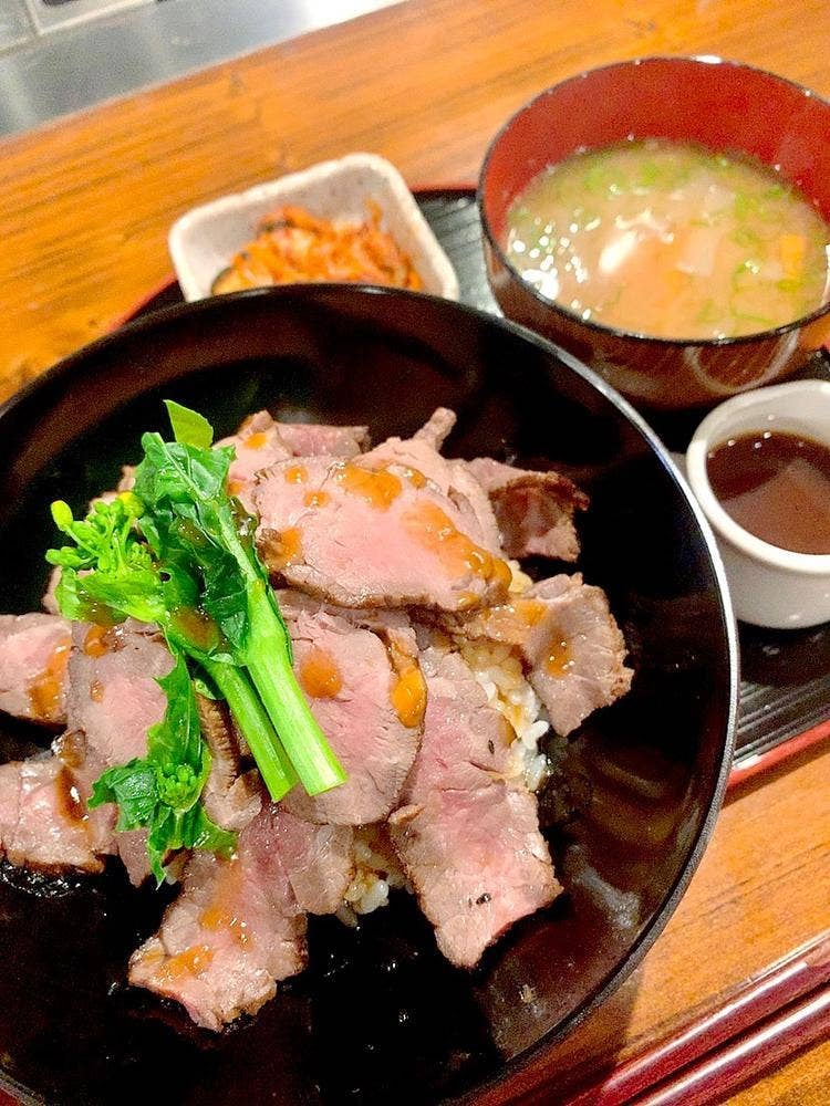 牛鉄板鍋 馨