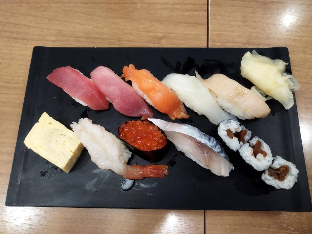 すしざんまい 新橋SL広場前店