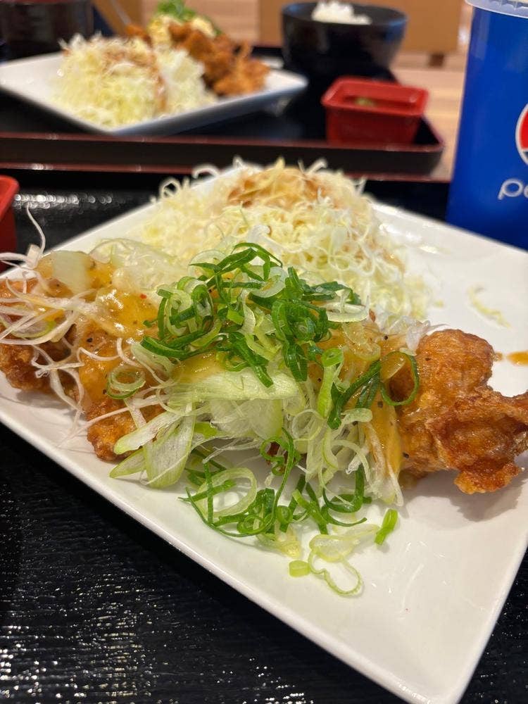 からあげ、定食、丼 がブリチキン。土岐プレミアムアウトレット店