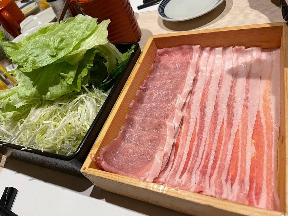 しゃぶしゃぶ せいろ蒸し 豚匠 心斎橋邸