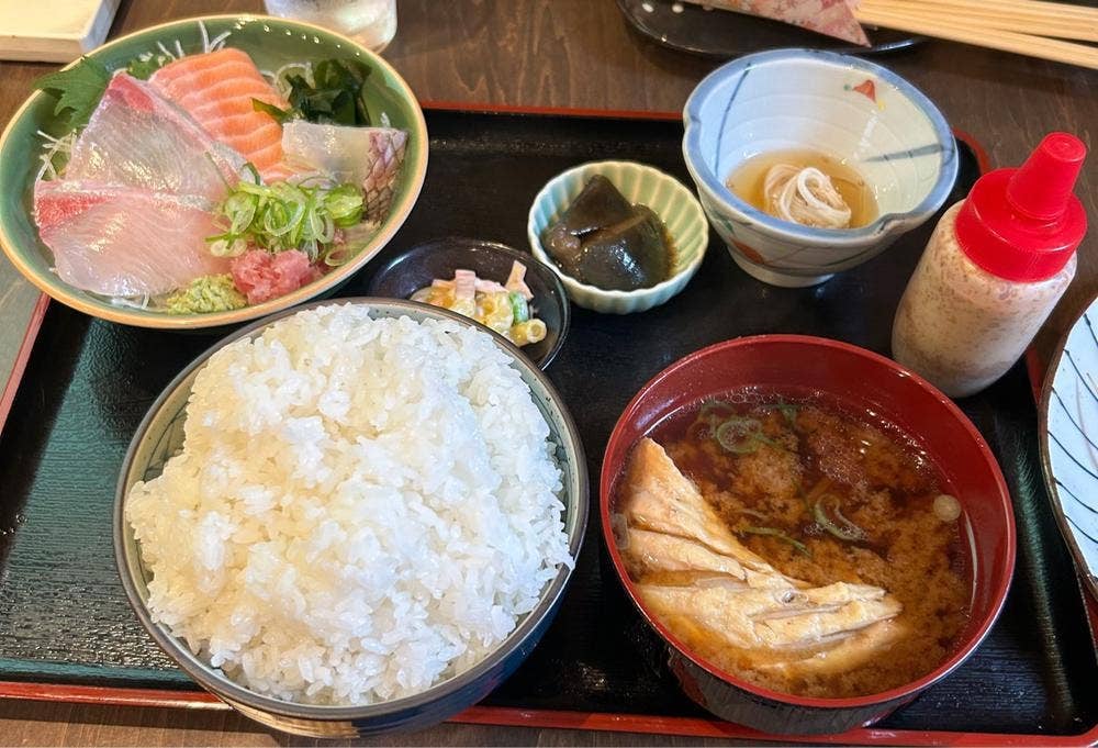 馳走屋 丸八