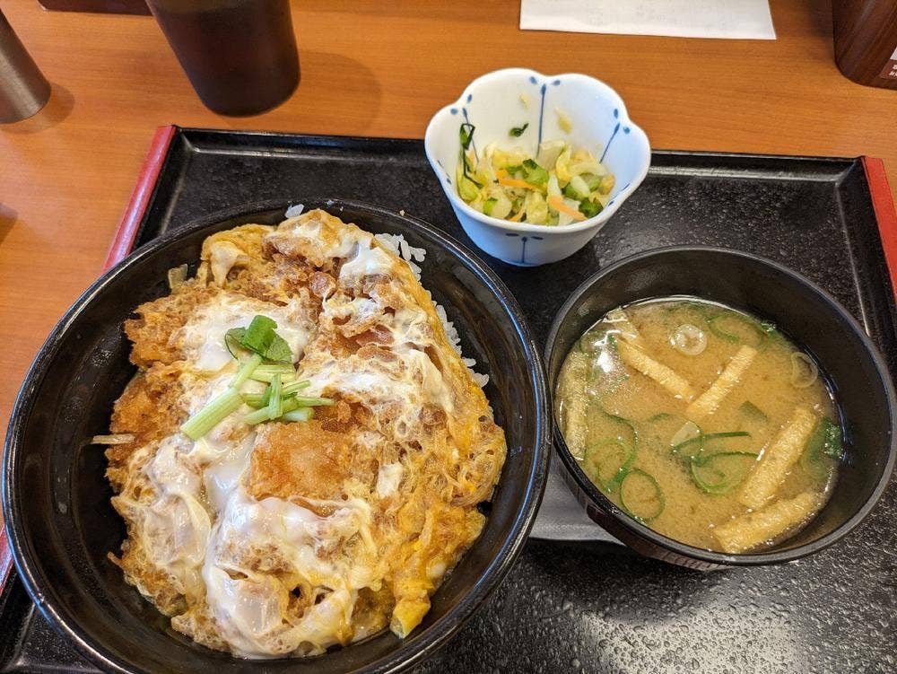 ごはん処 かつ庵 秦野平沢店