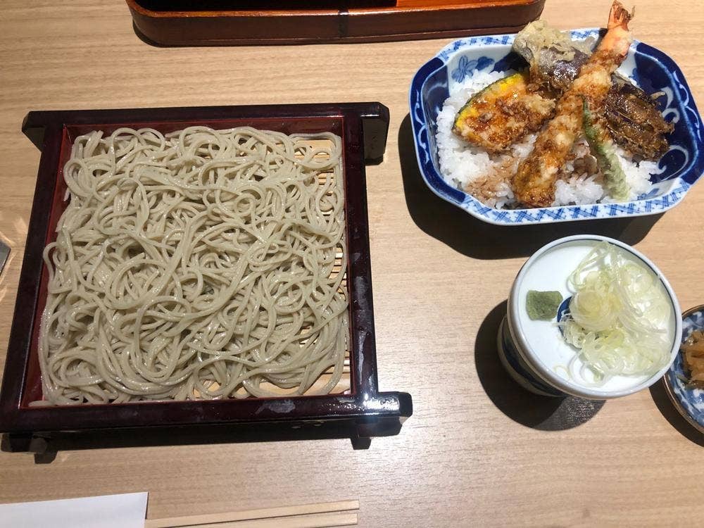 大町 おかめや