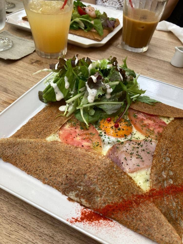 ガレット カフェ アガト