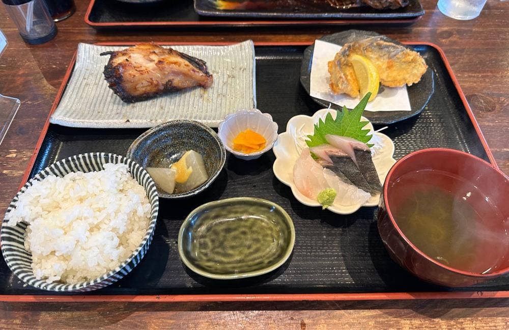 めしや 大磯港