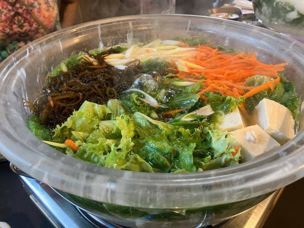 アグー豚と水晶鍋 沖縄逸品料理 しゃぶ前屋 宮古島店