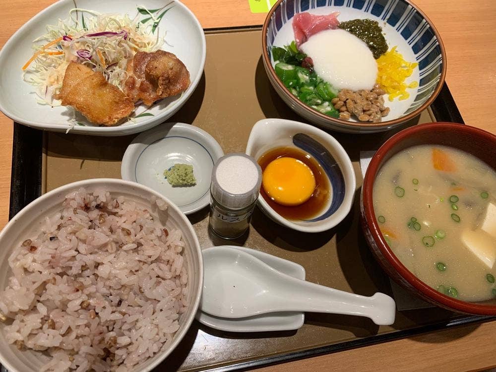 やよい軒 御所元町店