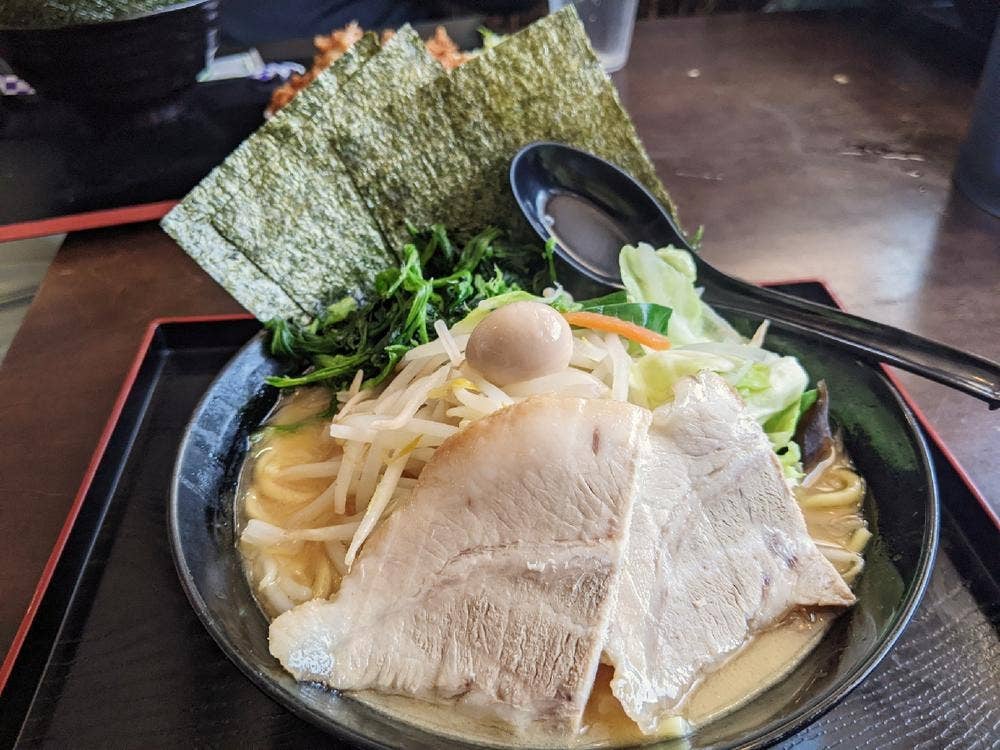 横浜家系ラーメン 翔家 藤岡店