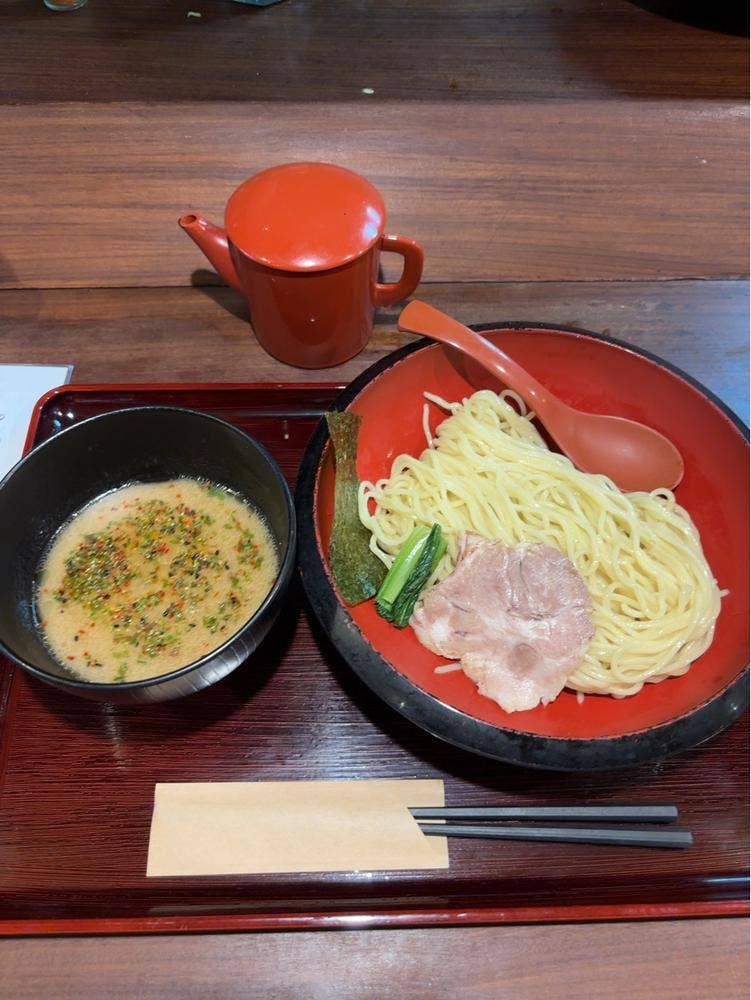 はつや