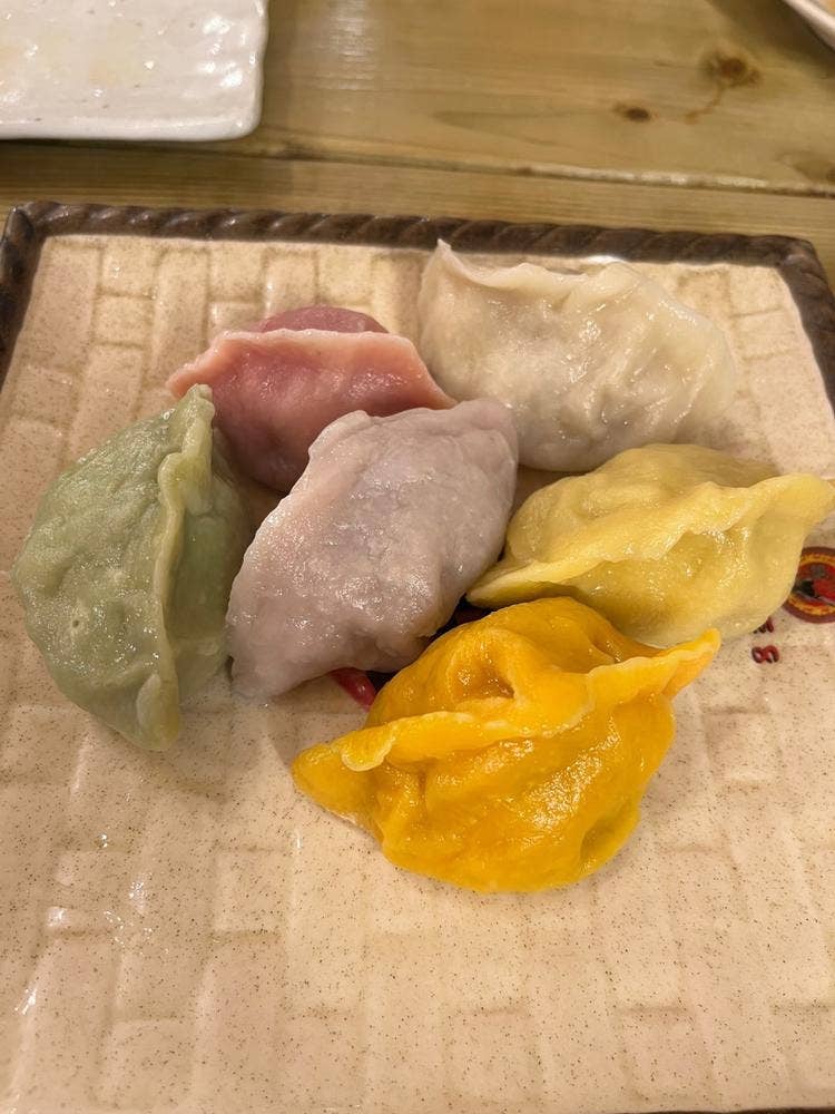 8餃子 Eight Gyoza