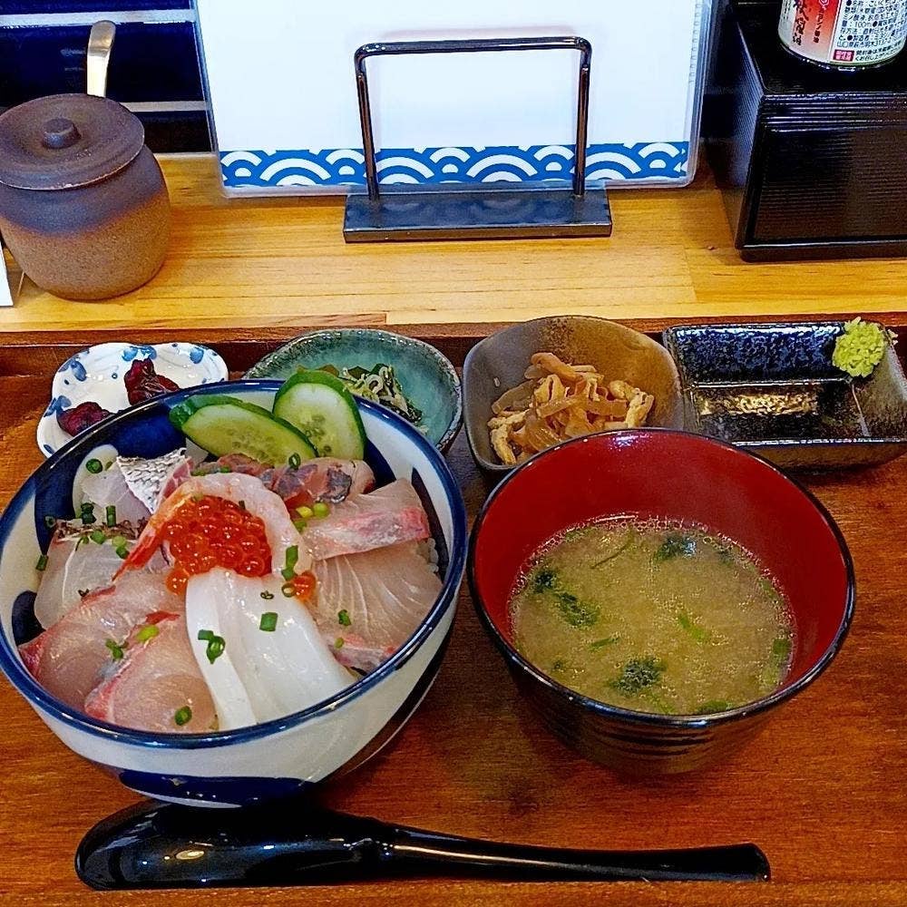 みなと食堂 ととと