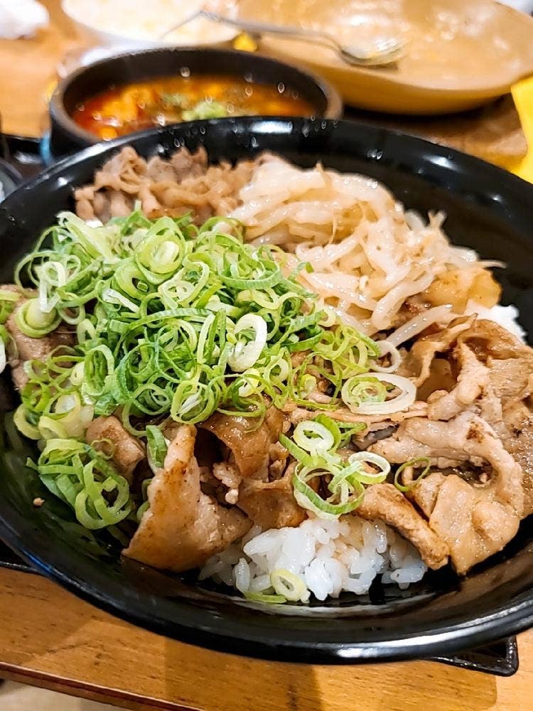炙り肉丼 火炎山