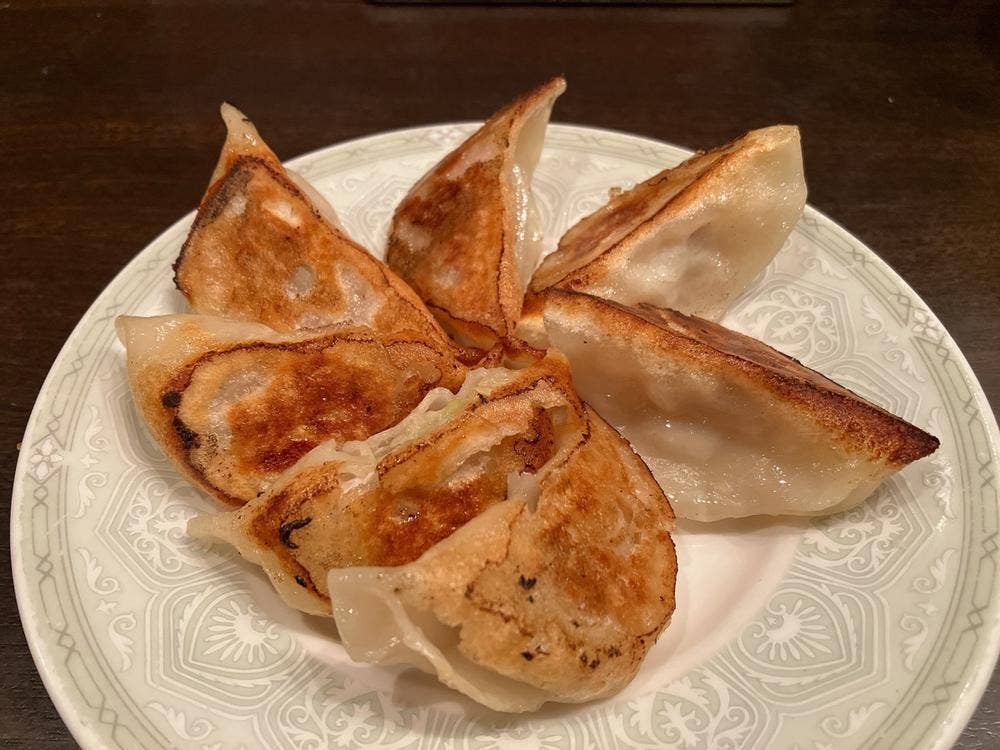 餃子の店、大陸。