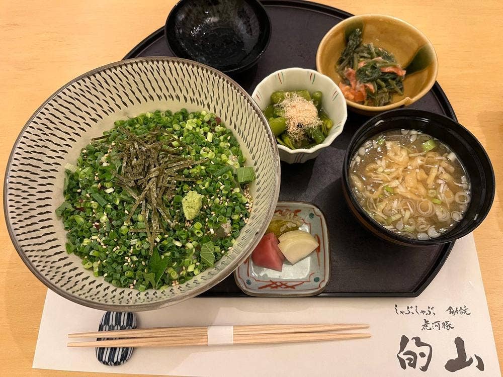 しゃぶしゃぶ･鋤焼･虎河豚 的山