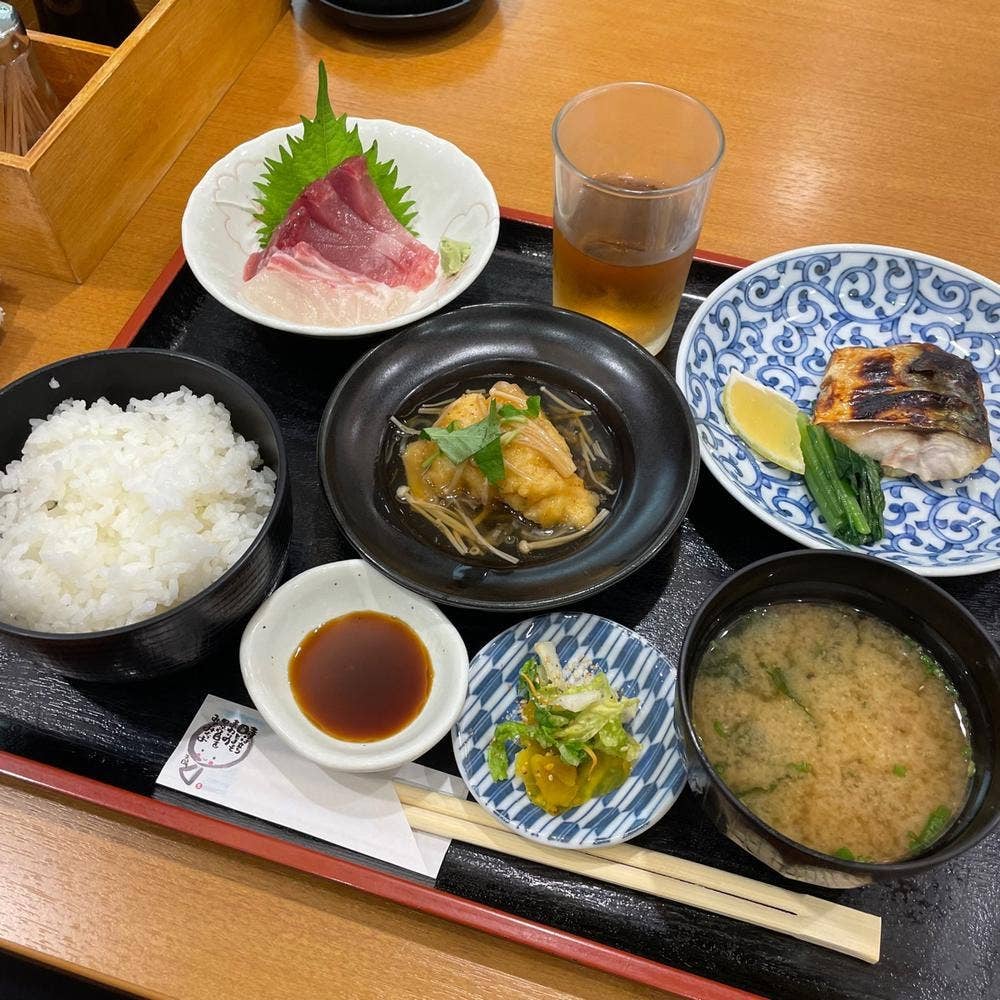 活魚料理 あきやま 朝日町店