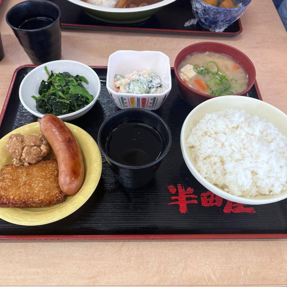 大衆食堂 半田屋 吉成店