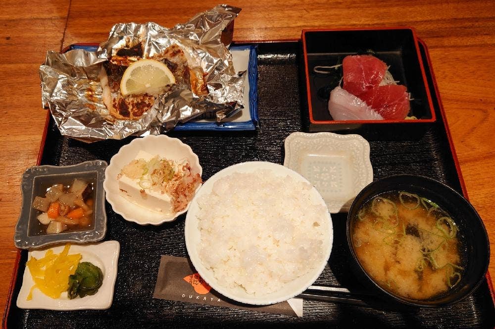 謳歌屋仁作