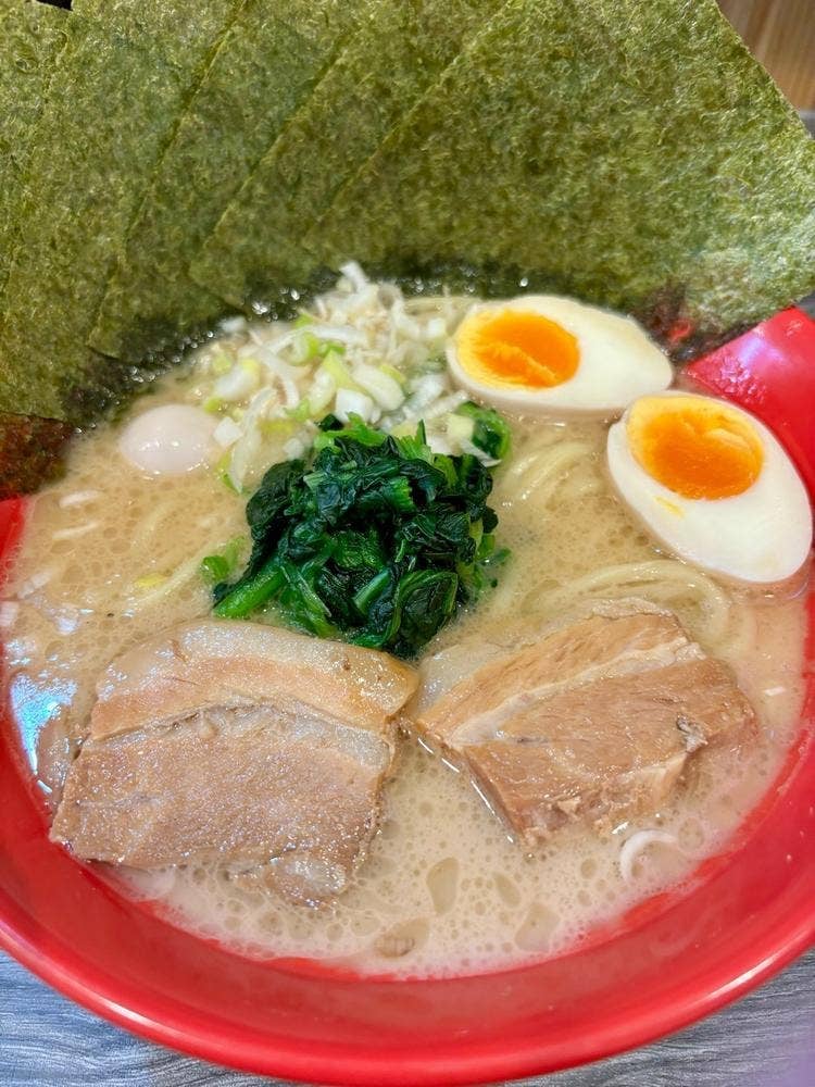 横浜家系ラーメン 赤家 春日部店