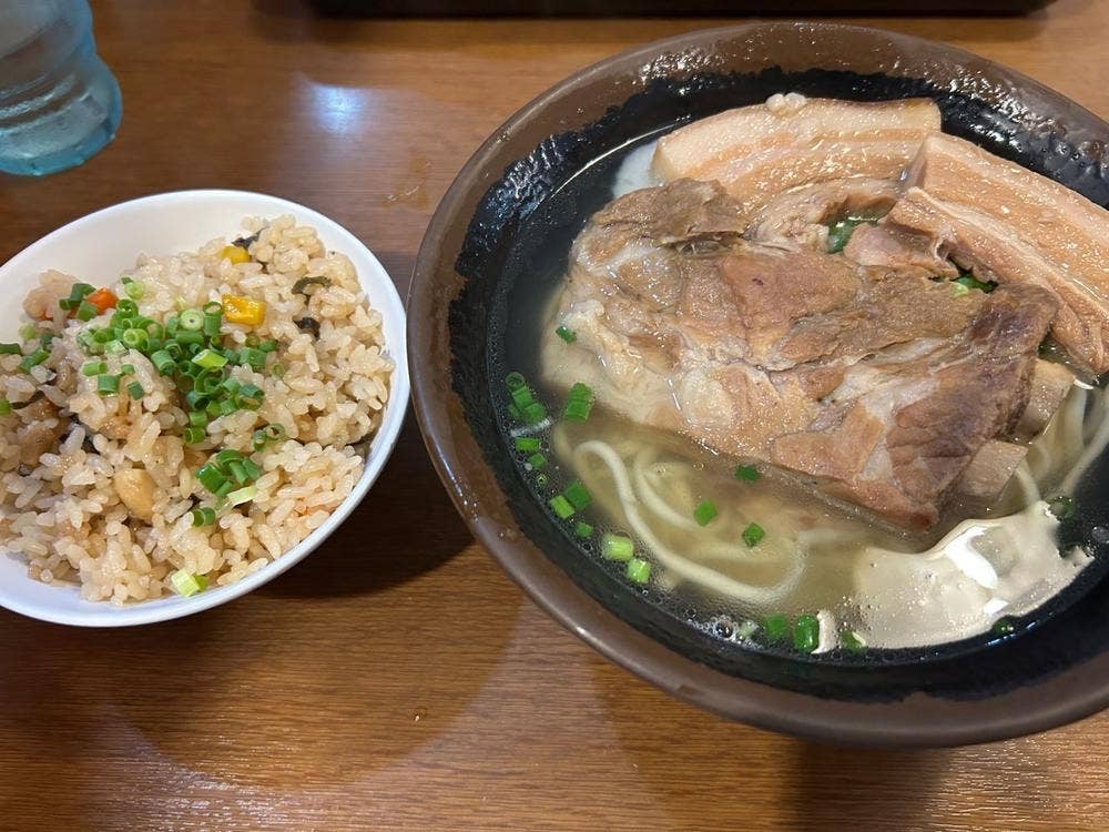とぅんち小 西崎店